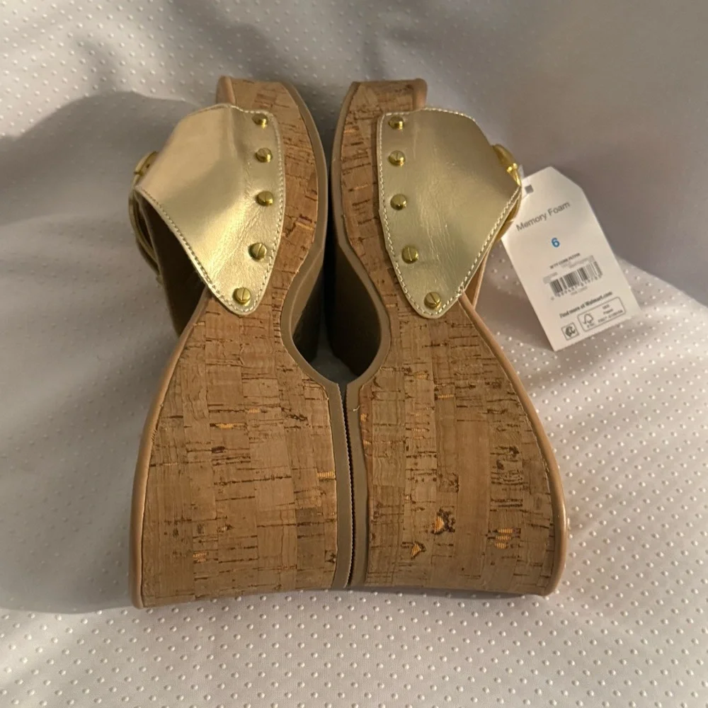 Time and Tru‎ Metallic Gold Wedge Sandals Cork Platform Women’s Size 6 New